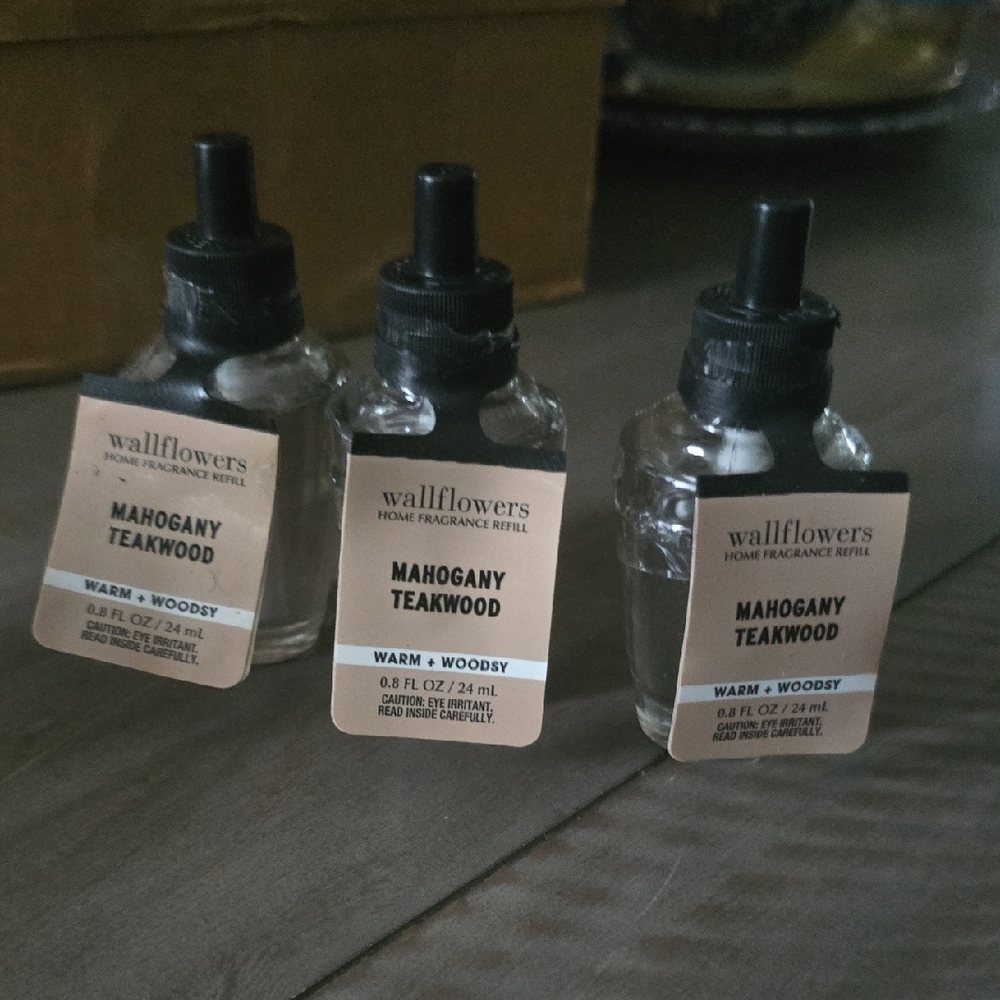 Bath & Body Works Wallflowers Mahogany Teakwood Fragrance Refill